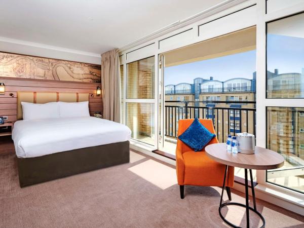 DoubleTree by Hilton London - Docklands Riverside : photo 2 de la chambre chambre lit queen-size de luxe avec vue