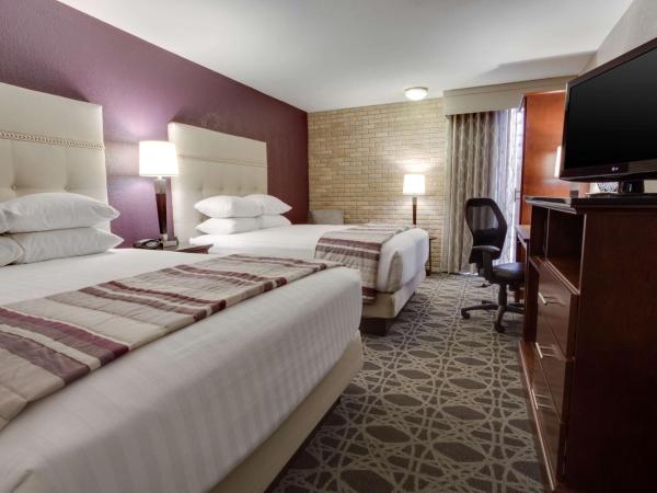 Drury Plaza Hotel San Antonio Airport : photo 1 de la chambre chambre deluxe avec 2 lits queen-size