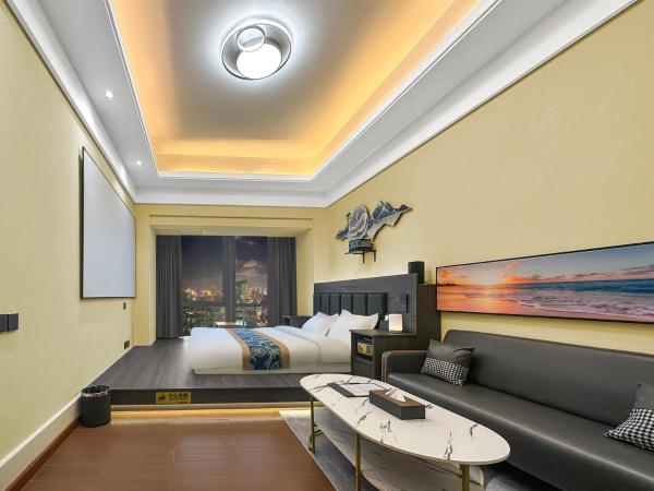 Xingyin Cloudy Hotel Guangzhou Changgang Subway Station - Free Shuttle Bus to Canton Fair Complex During Canton Fair Period : photo 3 de la chambre chambre lit king-size - vue sur ville