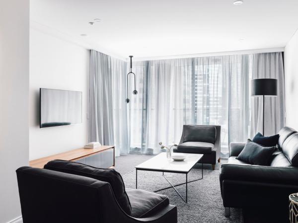 Quay West Suites Melbourne : photo 7 de la chambre two-bedroom premium apartment with balcony - floors 16 -21