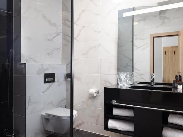 Kaneo beach hotel Novalja : photo 7 de la chambre chambre double deluxe avec balcon - vue sur mer