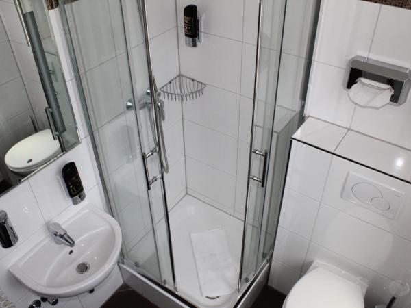 Arena Villa am Wasserpark : photo 1 de la chambre chambre simple