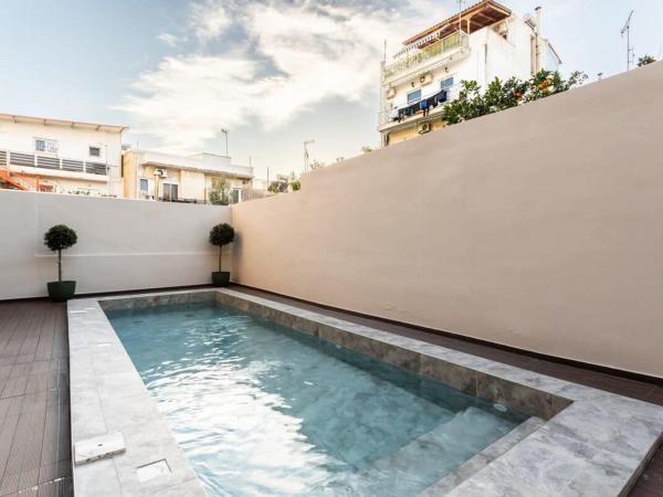 Athens Grec Suites - The Ultimate City Getaways In Dafni : photo 2 de la chambre appartement avec balcon