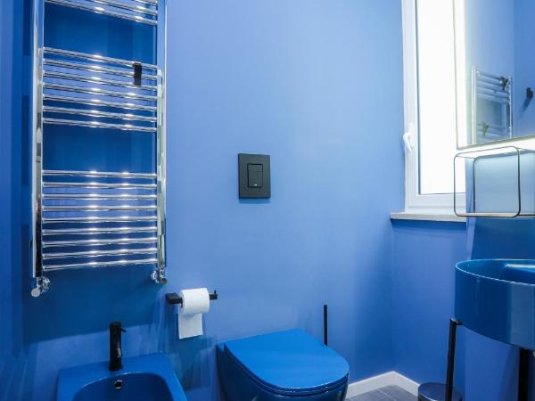 Napoli Games Apartments by Dimorra : photo 7 de la chambre chambre triple avec salle de bains privative