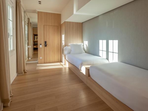 Hotel Astoria : photo 10 de la chambre chambre familiale avec terrasse