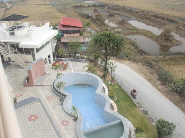 Samiyog Tourist Resort : photo 6 de la chambre suite avec vue sur lac 