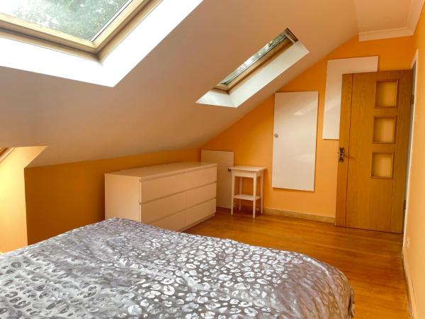 Private Room- Direct Travel Central/ Heathrow : photo 1 de la chambre chambre double avec salle de bains commune