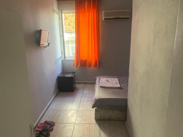 Ersoy Ak Pansiyon : photo 1 de la chambre chambre simple avec salle de bains 