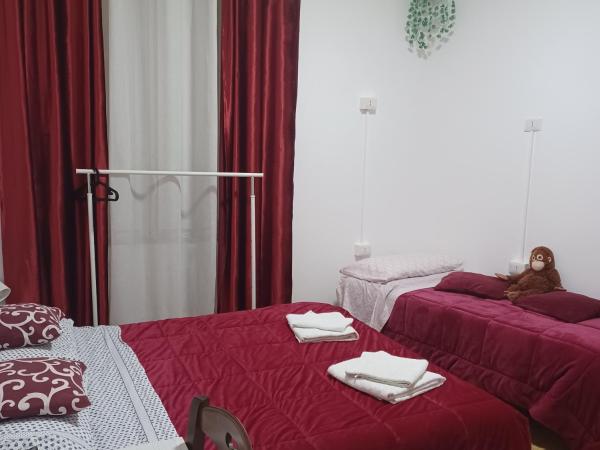 B&B Appartamenti Napoli : photo 2 de la chambre chambre double ou lits jumeaux