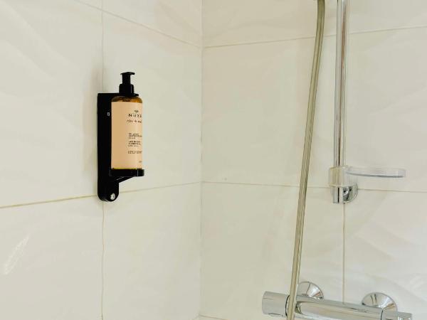 Best Western Plus Paris Orly Airport : photo 6 de la chambre chambre supérieure lit queen-size