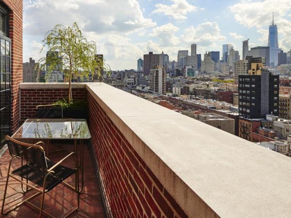 The Ludlow Hotel : photo 2 de la chambre loft avec lit king-size et terrasse