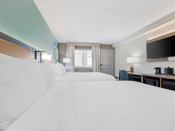 Comfort Inn Sea World Area : photo 4 de la chambre chambre quadruple avec 2 lits queen-size - non-fumeurs