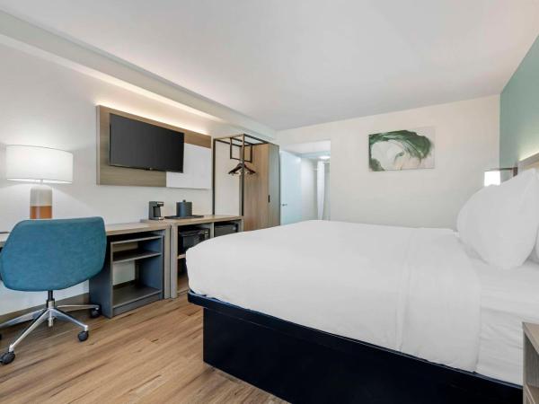 Comfort Inn Sea World Area : photo 3 de la chambre chambre lit king-size - accessible aux personnes à mobilité réduite/non-fumeurs