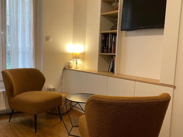 Studio Paris tour Eiffel : photo 3 de la chambre chambre double - vue sur jardin