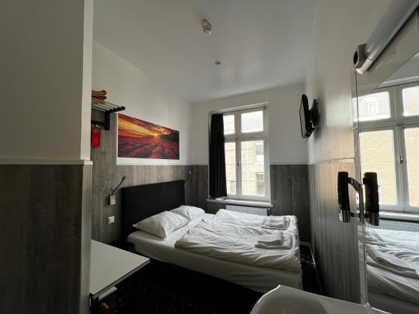Budget Trianon Hotel : photo 4 de la chambre chambre double basique