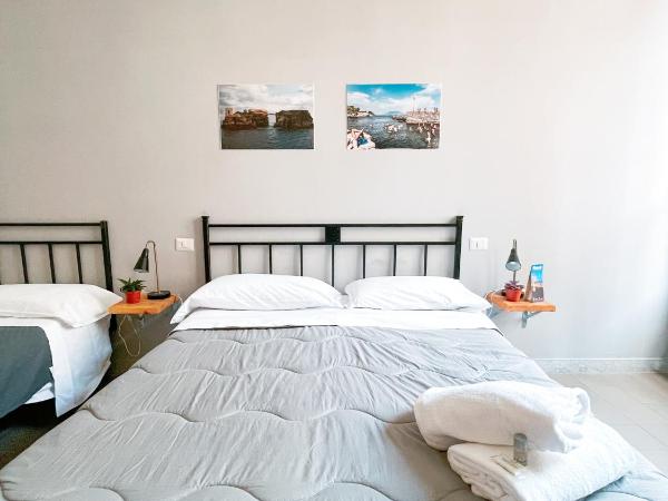 Ostello Bello Napoli : photo 2 de la chambre chambre triple standard