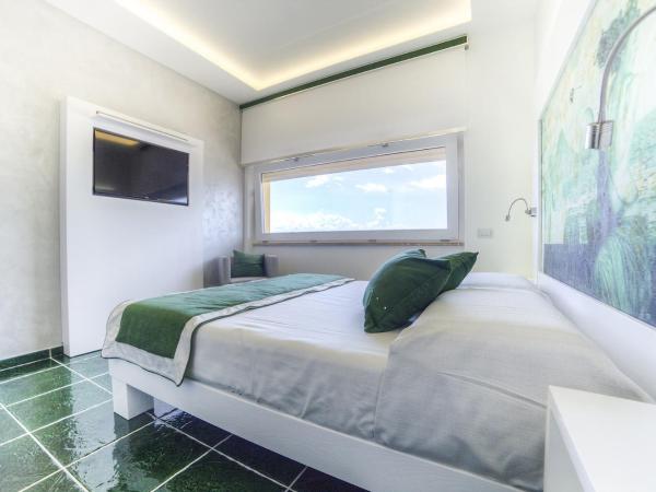 La Madegra Seasuite : photo 3 de la chambre chambre double deluxe - vue sur mer