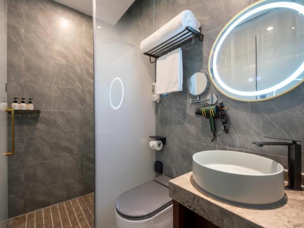 Time Traveller Boutique Hotel -Near Chengdu Wide narrow lane, People's Park, Chengdu Panda Base, 10 minutes walk to subway , Eat chaffy dish, Free night snack, Free laundry, English communication well, Free travel advice : photo 5 de la chambre chambre double standard