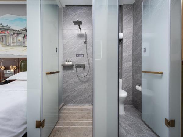 Time Traveller Boutique Hotel -Near Chengdu Wide narrow lane, People's Park, Chengdu Panda Base, 10 minutes walk to subway , Eat chaffy dish, Free night snack, Free laundry, English communication well, Free travel advice : photo 5 de la chambre chambre lits jumeaux supérieure