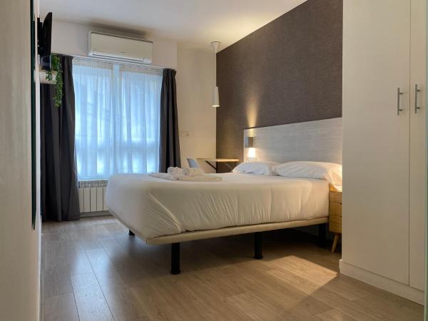 Pension Ondarra Autocheck-In : photo 10 de la chambre chambre double - pas de service de ménage quotidien