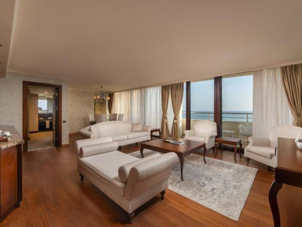 Rixos Park Belek - The Land Of Legends Access : photo 4 de la chambre suite lit king-size