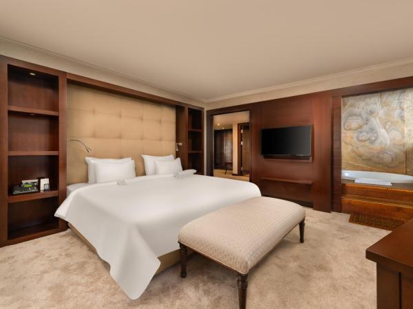 Rixos Park Belek - The Land Of Legends Access : photo 1 de la chambre suite lit king-size