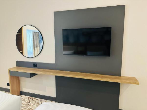 SKY PARK HOTEL : photo 1 de la chambre chambre triple standard