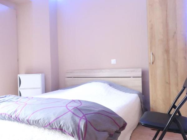 City Garni : photo 2 de la chambre chambre double avec terrasse