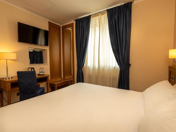 Hotel Iris : photo 3 de la chambre chambre double ou lits jumeaux supérieure