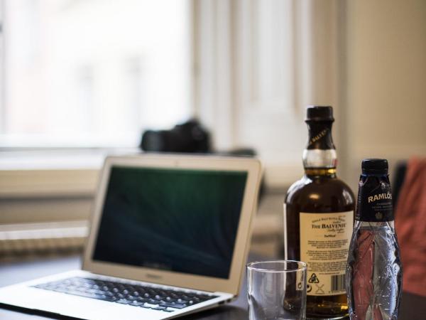 Castle House Inn : photo 9 de la chambre chambre simple avec salle de bains commune
