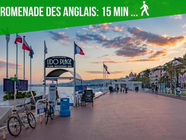 LIBERATION CENTER - PRIVATE Balcony - 24&7 RECEPTION - LUGGAGE STORAGE : photo 1 de la chambre appartement avec balcon