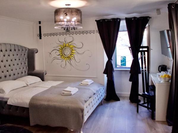 Galeria Valeria Seaside Downtown - MAG Quaint & Elegant Boutique Hotels : photo 1 de la chambre grand suite with balcony - private wing - annex