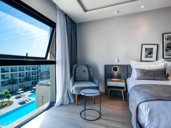 Dominium Palace : photo 1 de la chambre chambre standard - vue sur piscine