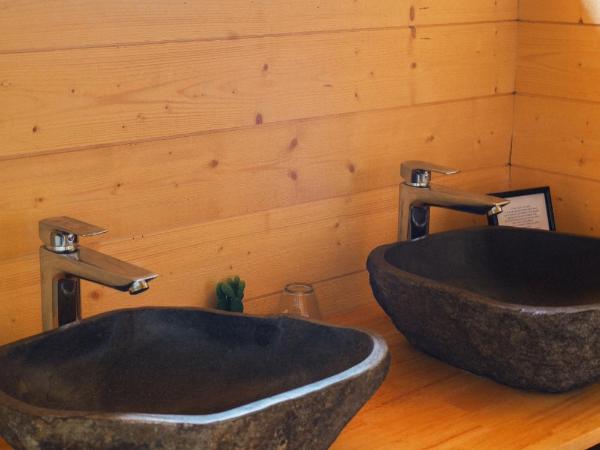 Le Domaine de La Tour des Vents : photo 5 de la chambre chambre double avec terrasse