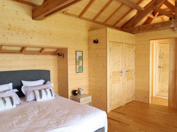 Le Domaine de La Tour des Vents : photo 9 de la chambre chambre double avec terrasse