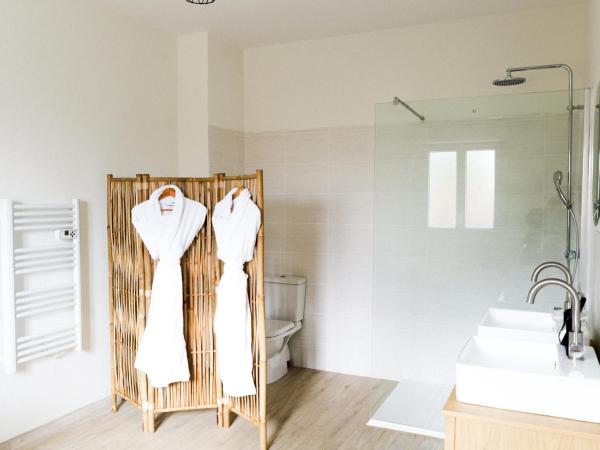 Le Domaine de La Tour des Vents : photo 10 de la chambre chambre double - vue sur jardin