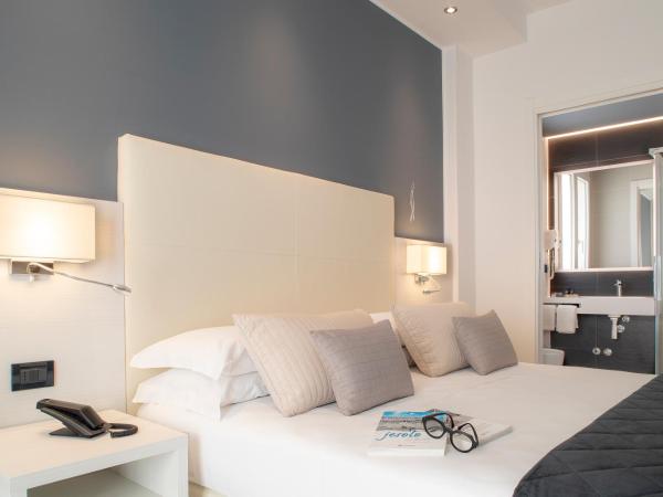 Hotel Sayonara : photo 4 de la chambre chambre double deluxe - vue latérale sur mer