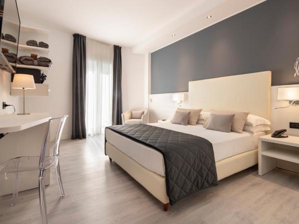 Hotel Sayonara : photo 5 de la chambre chambre double deluxe - vue latérale sur mer