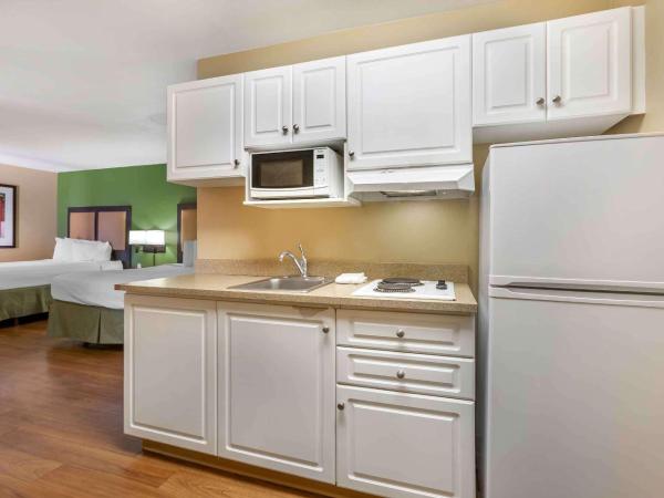 Extended Stay America Suites - Phoenix - Biltmore : photo 4 de la chambre studio de luxe avec 2 lits queen-size – non-fumeurs