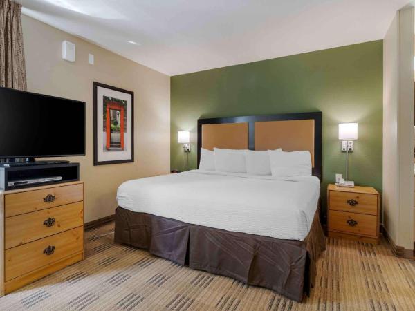 Extended Stay America Select Suites - Atlanta - Marietta - Wildwood : photo 1 de la chambre studio de luxe avec 1 lit king-size - non-fumeurs