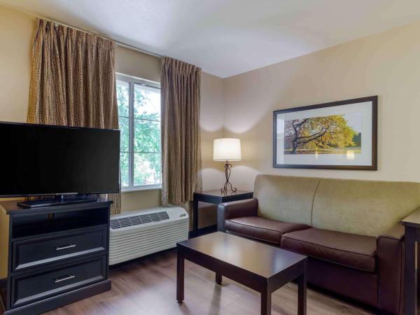 Extended Stay America Select Suites - Atlanta - Perimeter - Peachtree Dunwoody : photo 2 de la chambre studio de luxe avec 1 lit queen-size - non-fumeurs