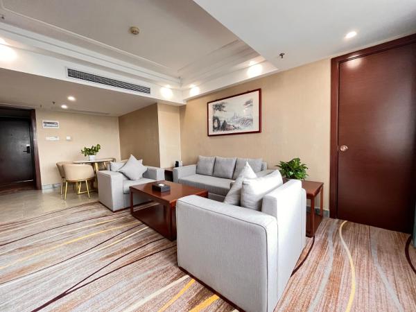 Skyline Plaza Hotel Guangzhou : photo 3 de la chambre suite affaires