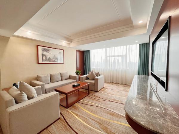 Skyline Plaza Hotel Guangzhou : photo 5 de la chambre suite affaires