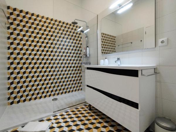 Casa Velha Guesthouse : photo 2 de la chambre chambre double avec salle de bains privative extérieure