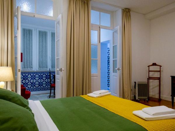 Casa Velha Guesthouse : photo 2 de la chambre chambre familiale avec salle de bains privative