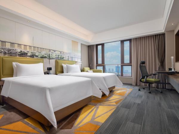 Hampton by Hilton Guangzhou Luoxi : photo 1 de la chambre chambre lits jumeaux supérieure