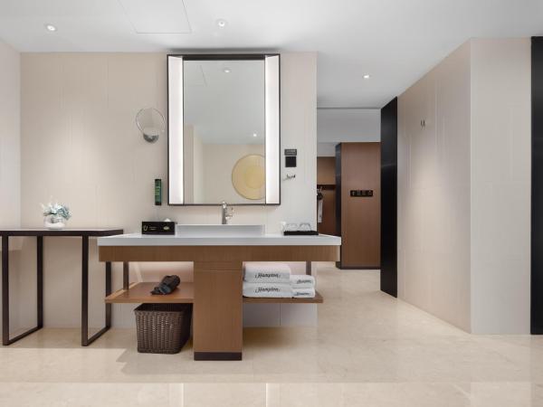 Hampton by Hilton Guangzhou Luoxi : photo 4 de la chambre suite affaires