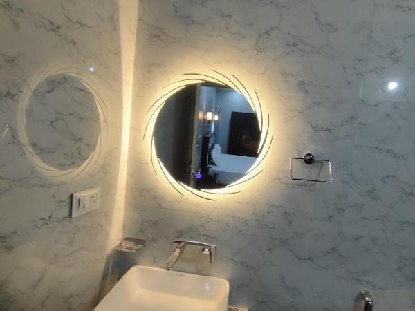 RESORT GOLDEN CAVE : photo 5 de la chambre suite deluxe avec lit king-size