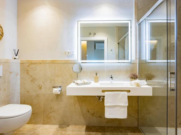 CORTIJO LANDETE - Adults Only : photo 1 de la chambre chambre lit queen-size - vue sur jardin