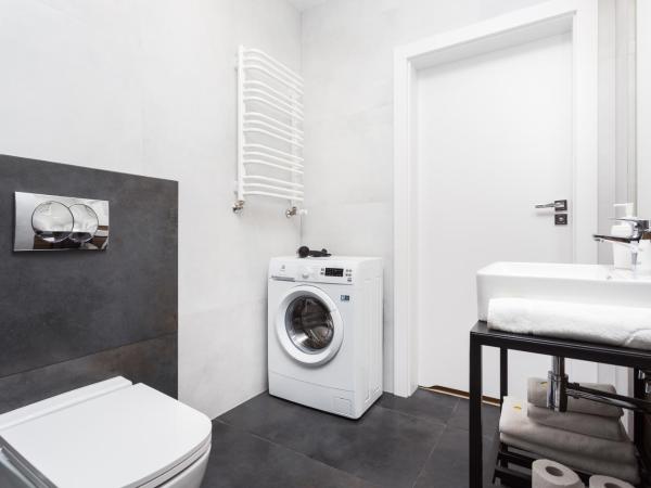 InPoint Aparthotel Grzegórzecka 11 : photo 5 de la chambre appartement avec terrasse